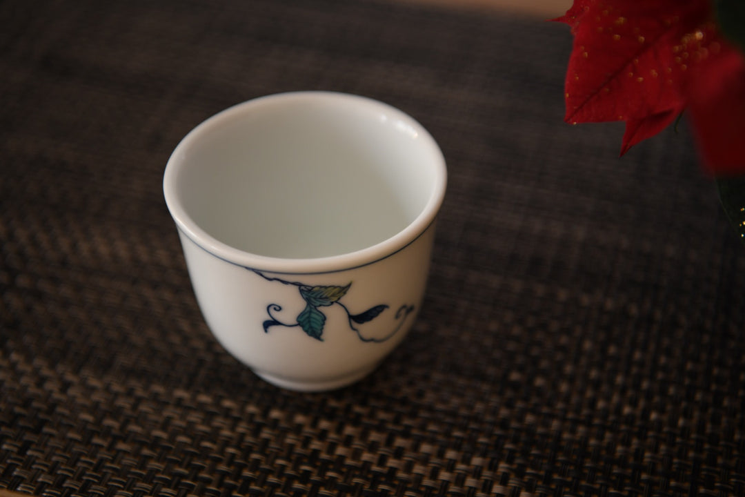 伊万里鍋島焼]瓢文湯呑 – BRAND JAPAN